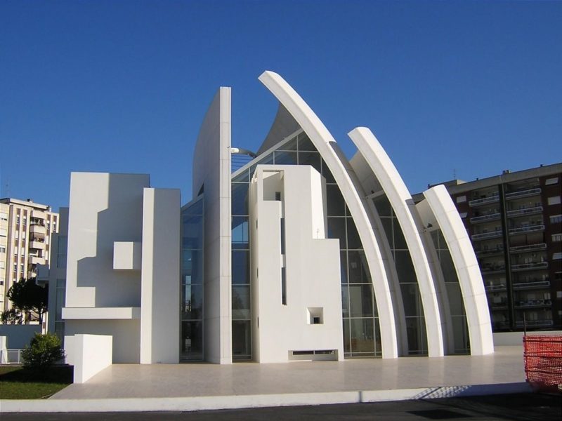 Современная церковь в Риме