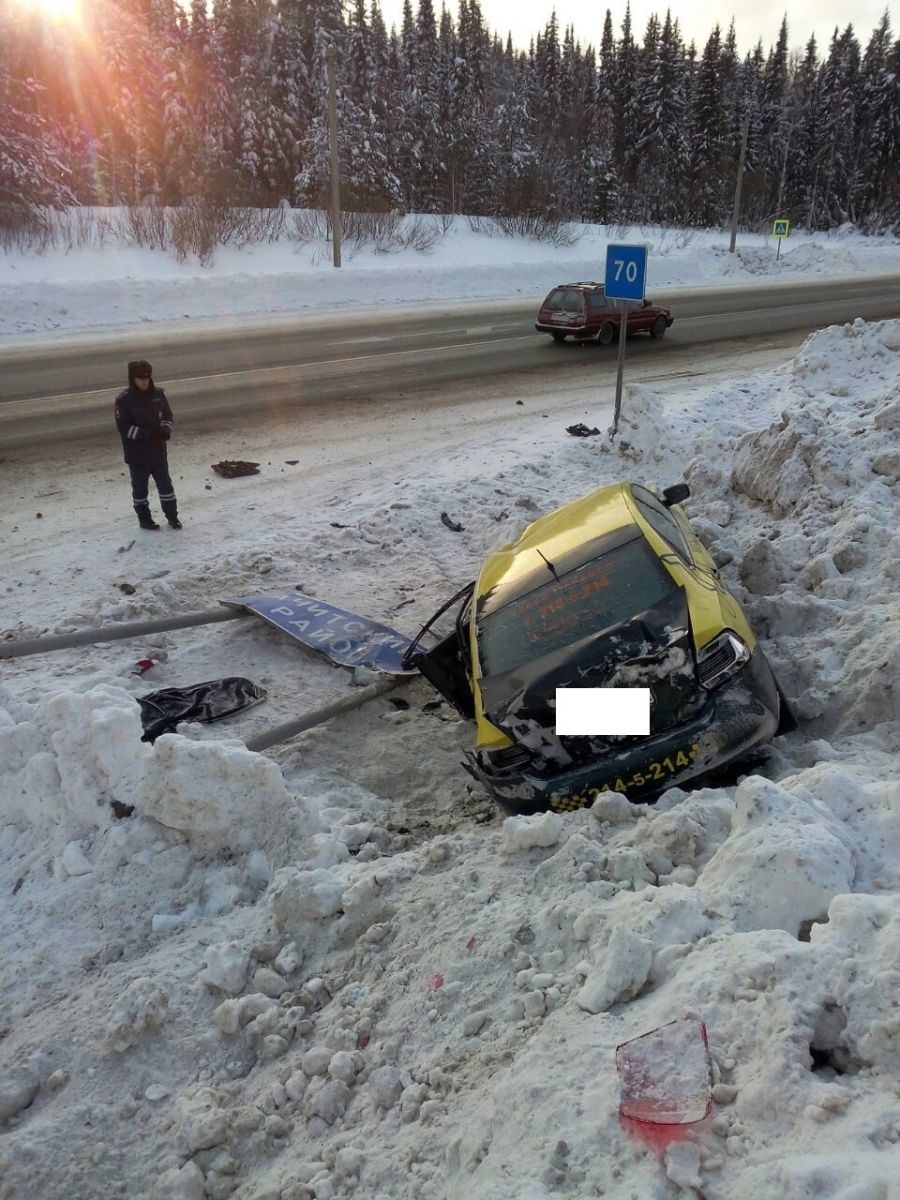 Под Ачитом такси улетело в кювет Красноуфимск Онлайн