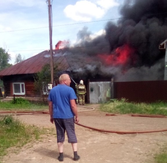 Пожар оставивший крестьян без крова 4 буквы