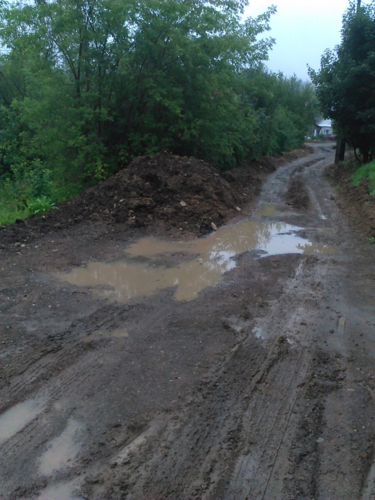 И всё было бы совсем неплохо, если бы районная администрация не приняла  решение, что нам нужен водопровод. Жители д. Нижнее Никитино делятся своей  бедой Красноуфимск Онлайн