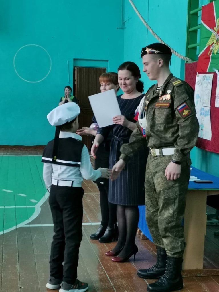 В Ювинской школе прошли мероприятия в честь дня защитника Отечества «Смотр  строя и песни» Красноуфимск Онлайн