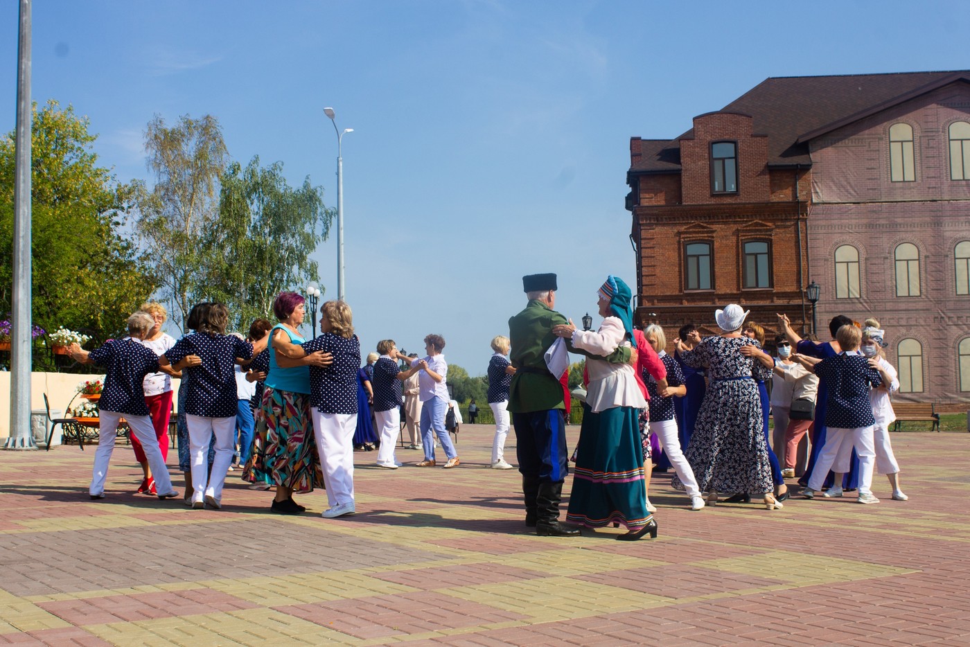 Пенсионеры свердловской обл. Месячник пенсионера Красноуфимск.