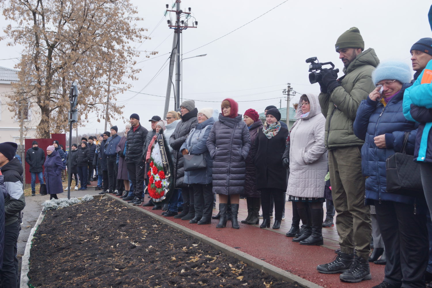 Город простился с Павлом Малышевым и его сыном Александром Красноуфимск  Онлайн