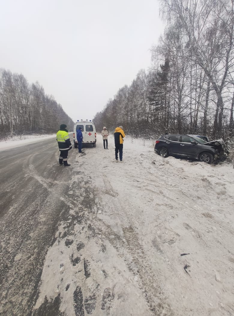 Виновница ДТП не справилась с управлением Красноуфимск Онлайн