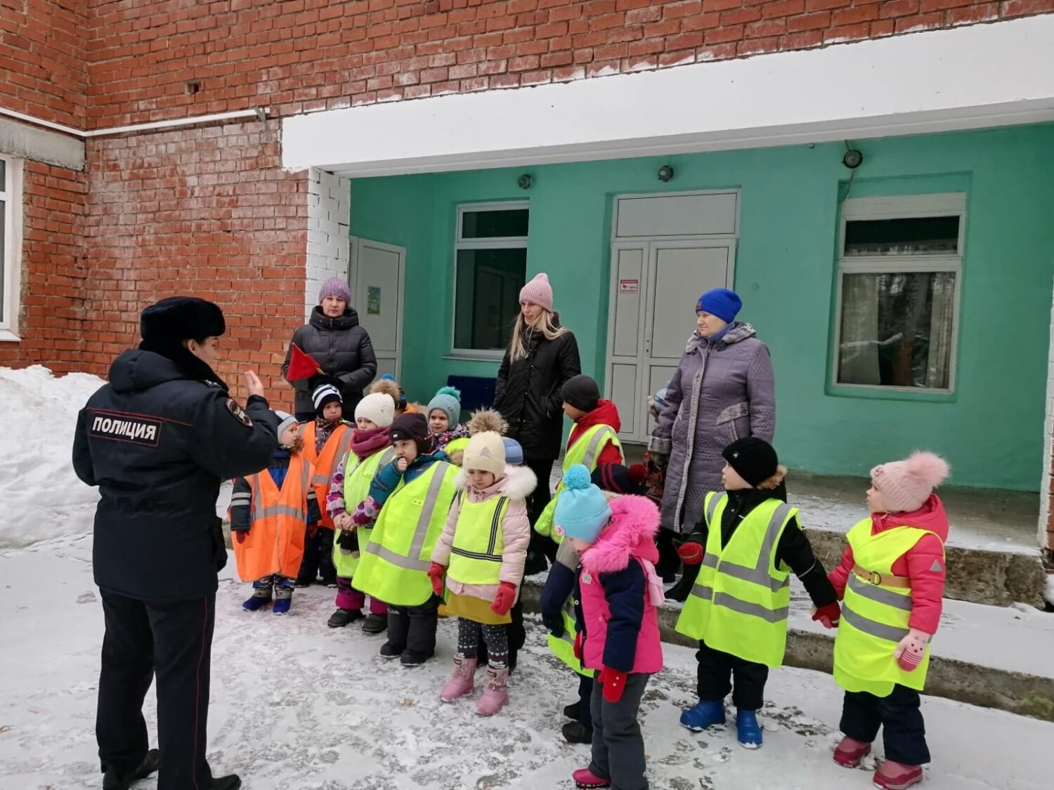 Новости красноуфимска кск66 на сегодня. Акция внимание дети в детском саду. Мероприятия по ПДД. 52 Садик Красноуфимск. Будьте бдительны детский сад.