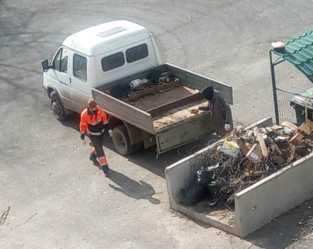 Мужчин, выбрасывавших мусор в неположенном месте, планируется привлечь к  ответственности Красноуфимск Онлайн