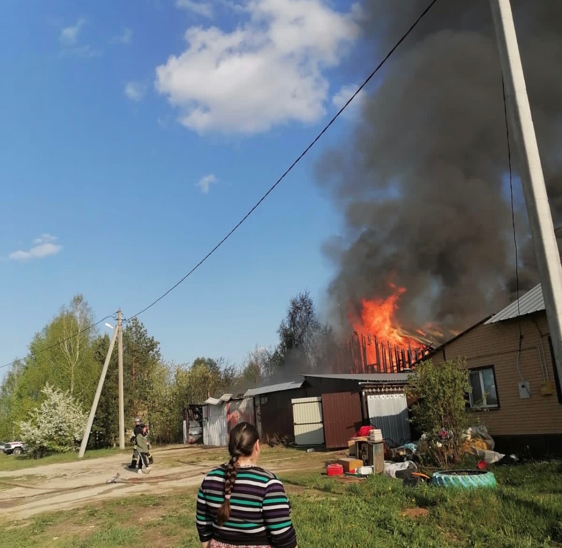 Похоже на поджог». В с.Криулино дотла сгорел дом многодетной семьи, пока  родители ездили в садик Красноуфимск Онлайн