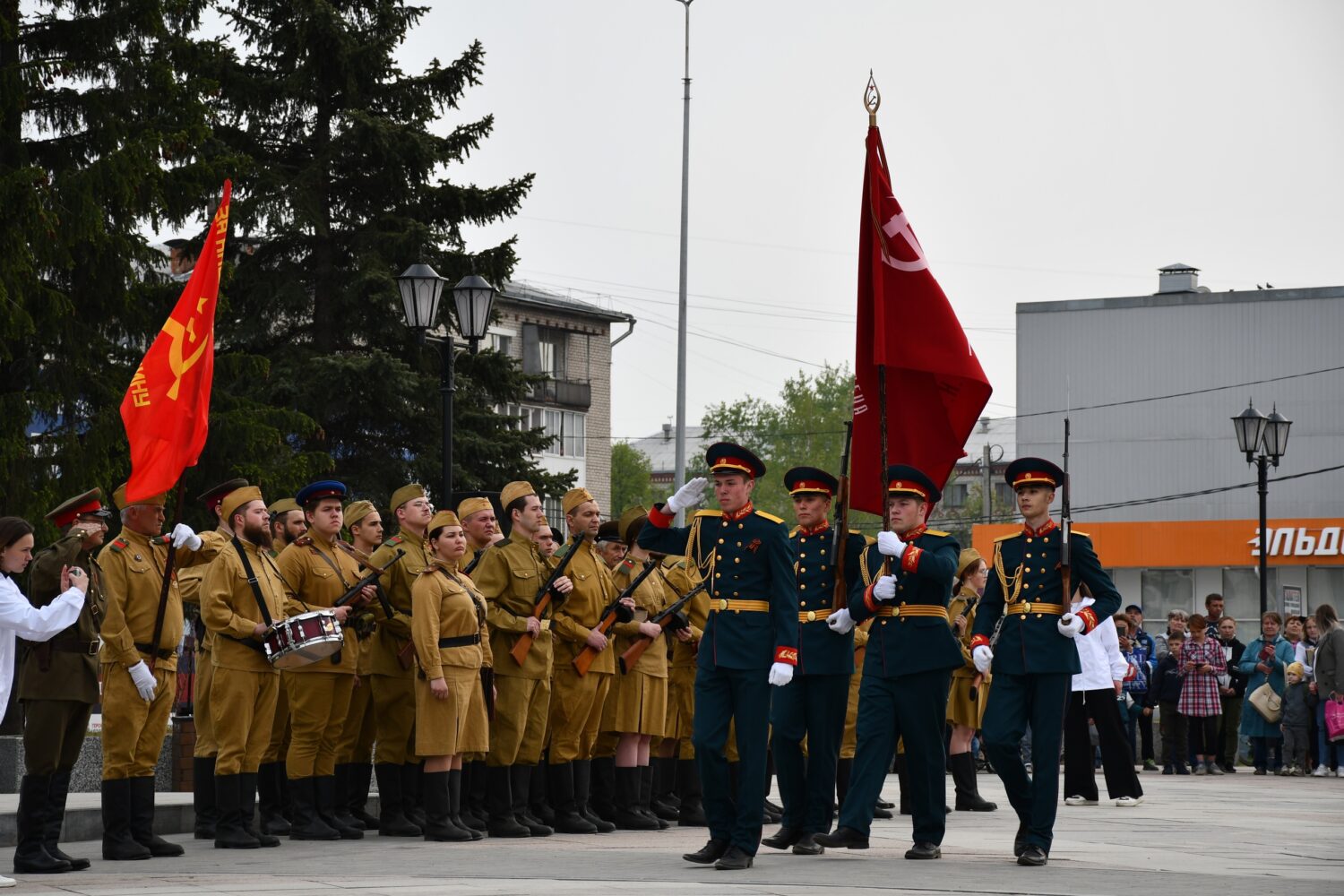 В Красноуфимске состоялся парад курсантов военно-патриотических клубов  Красноуфимск Онлайн