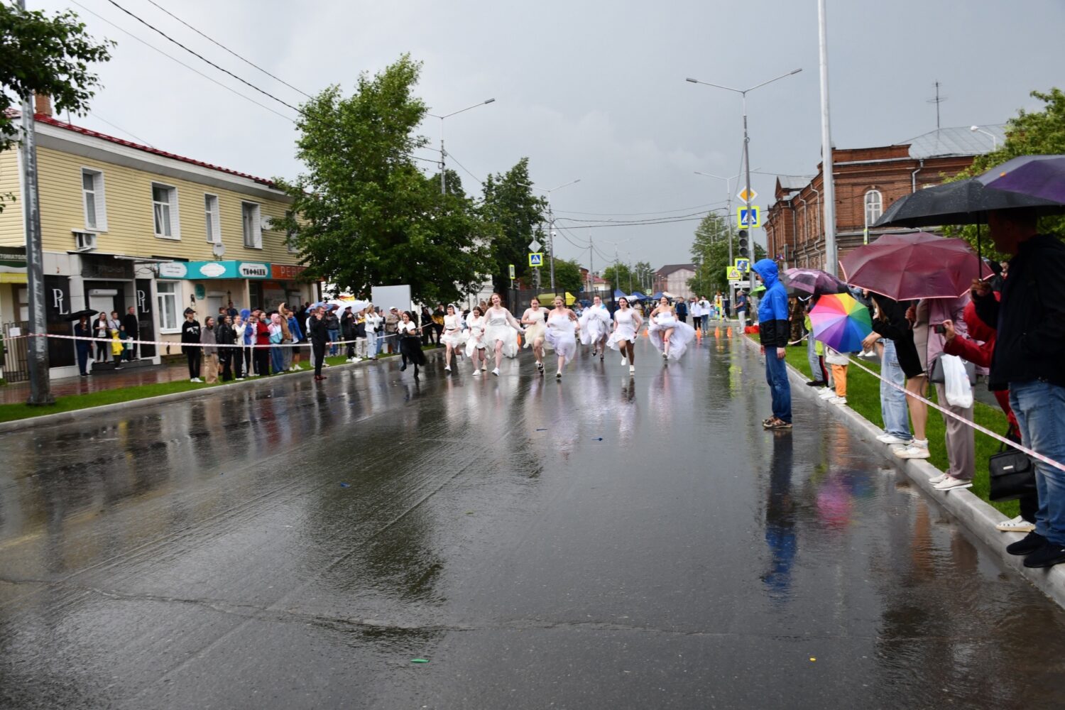 Погода в красноуфимске на июнь 2024. Площадки на день города. С днем города. Город Красноуфимск. Погода на завтра в Красноуфимске.