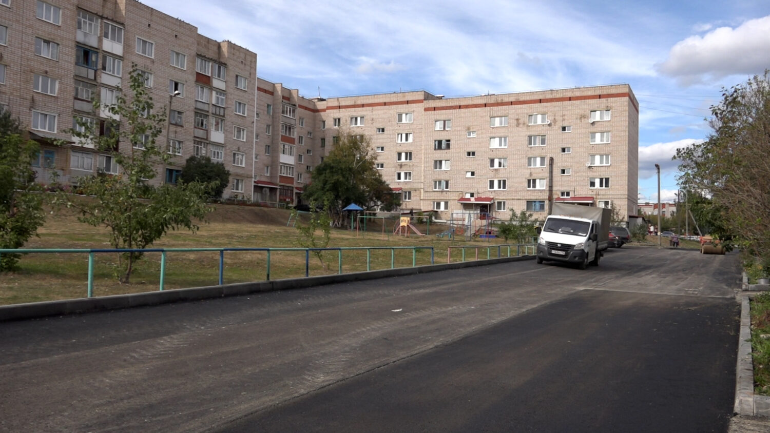 В Красноуфимске асфальтируются дворы многоквартирных домов Красноуфимск  Онлайн