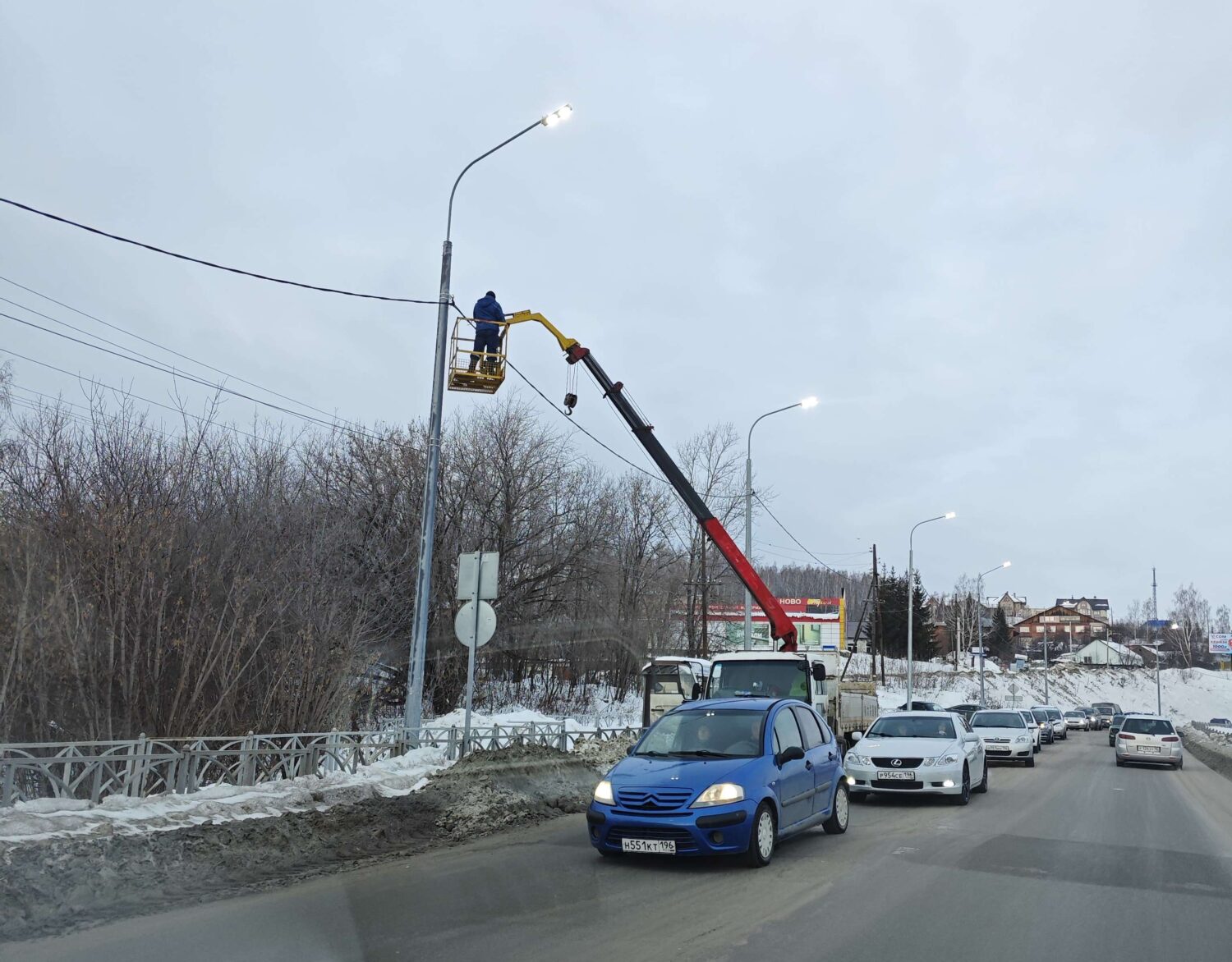 В городе начался второй этап модернизации уличного освещения Красноуфимск  Онлайн