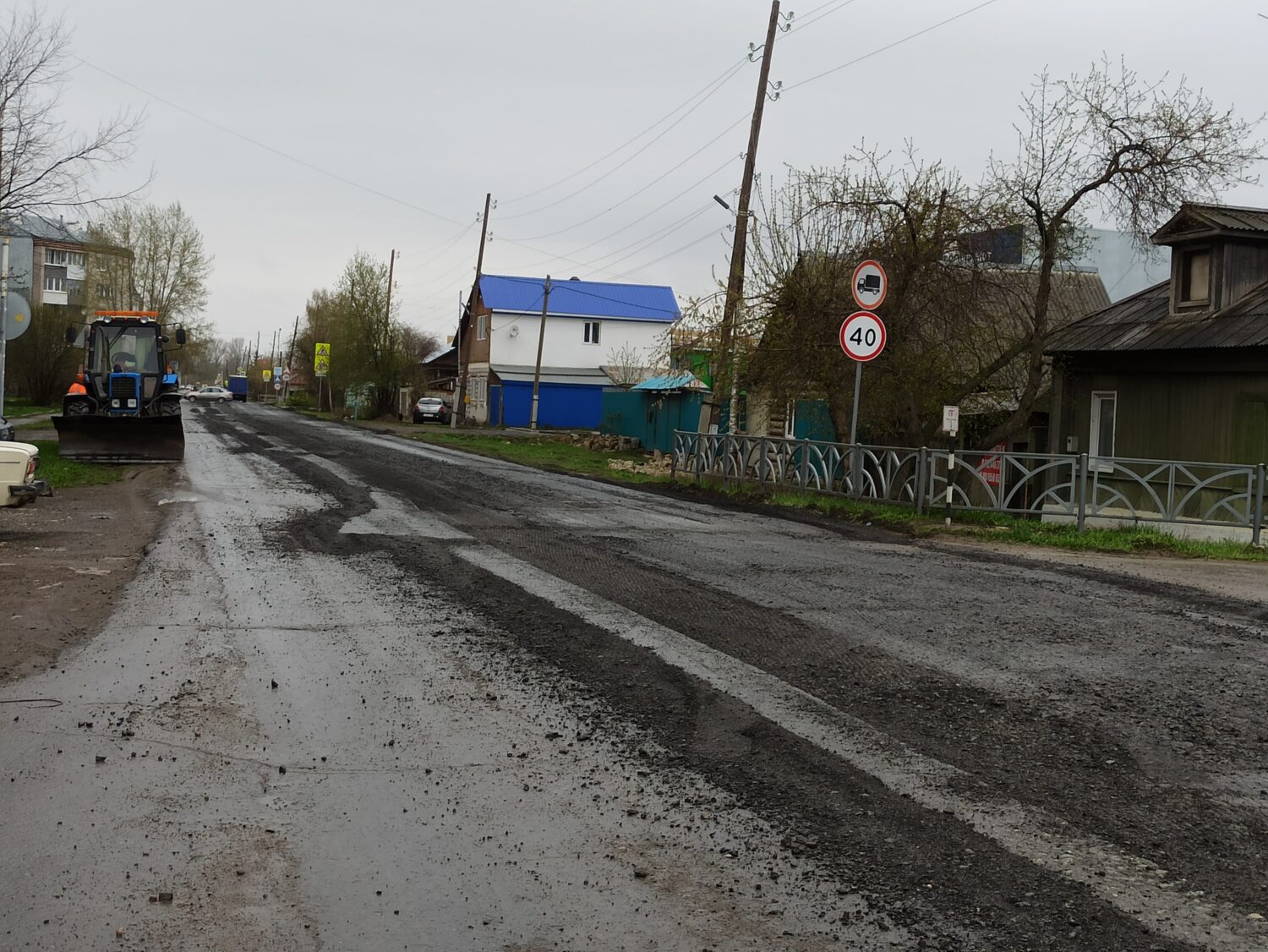 Начался ремонт дороги на улице Манчажской