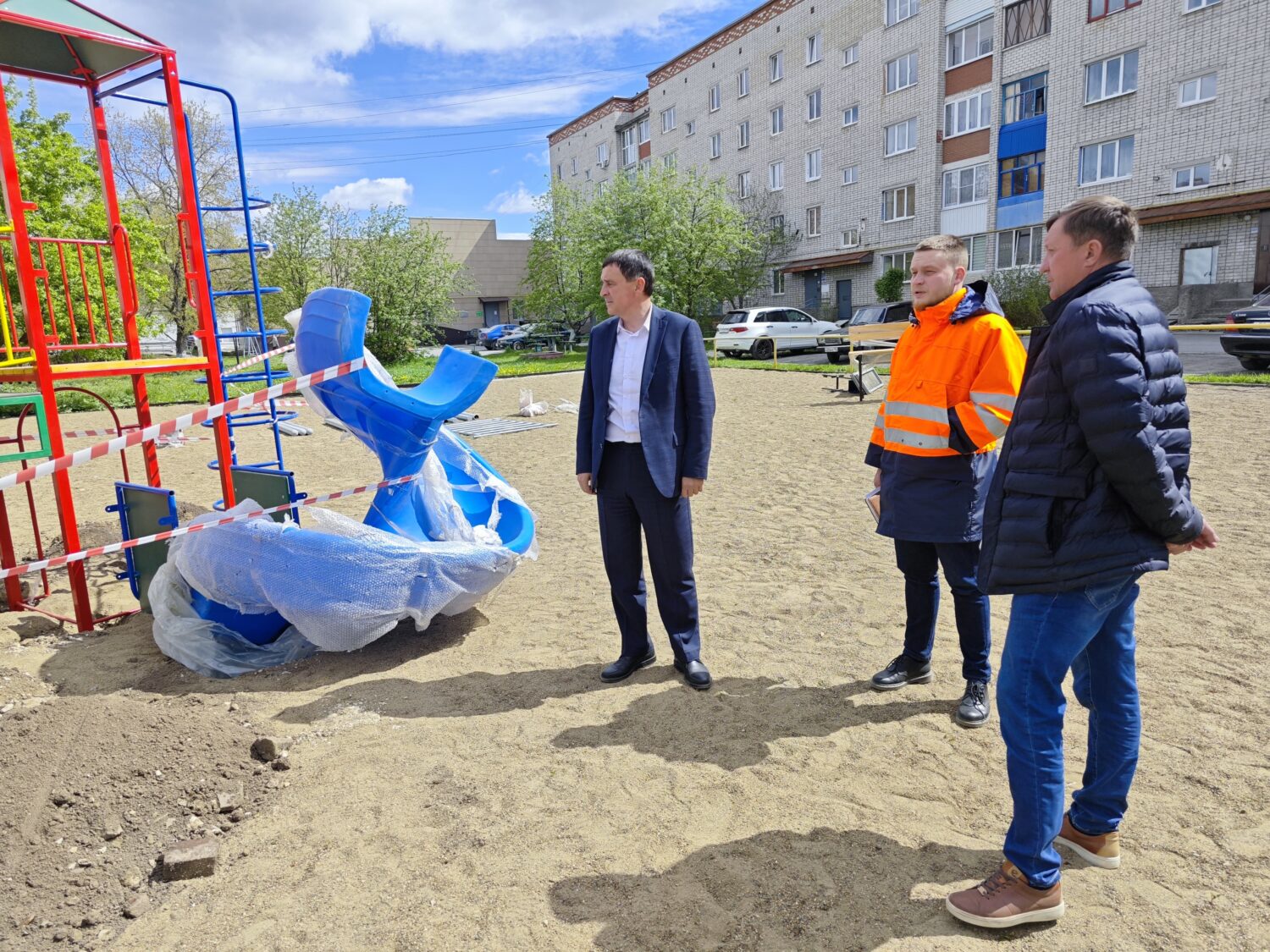 В Красноуфимске началось строительство новых детских и спортивных площадок  Красноуфимск Онлайн