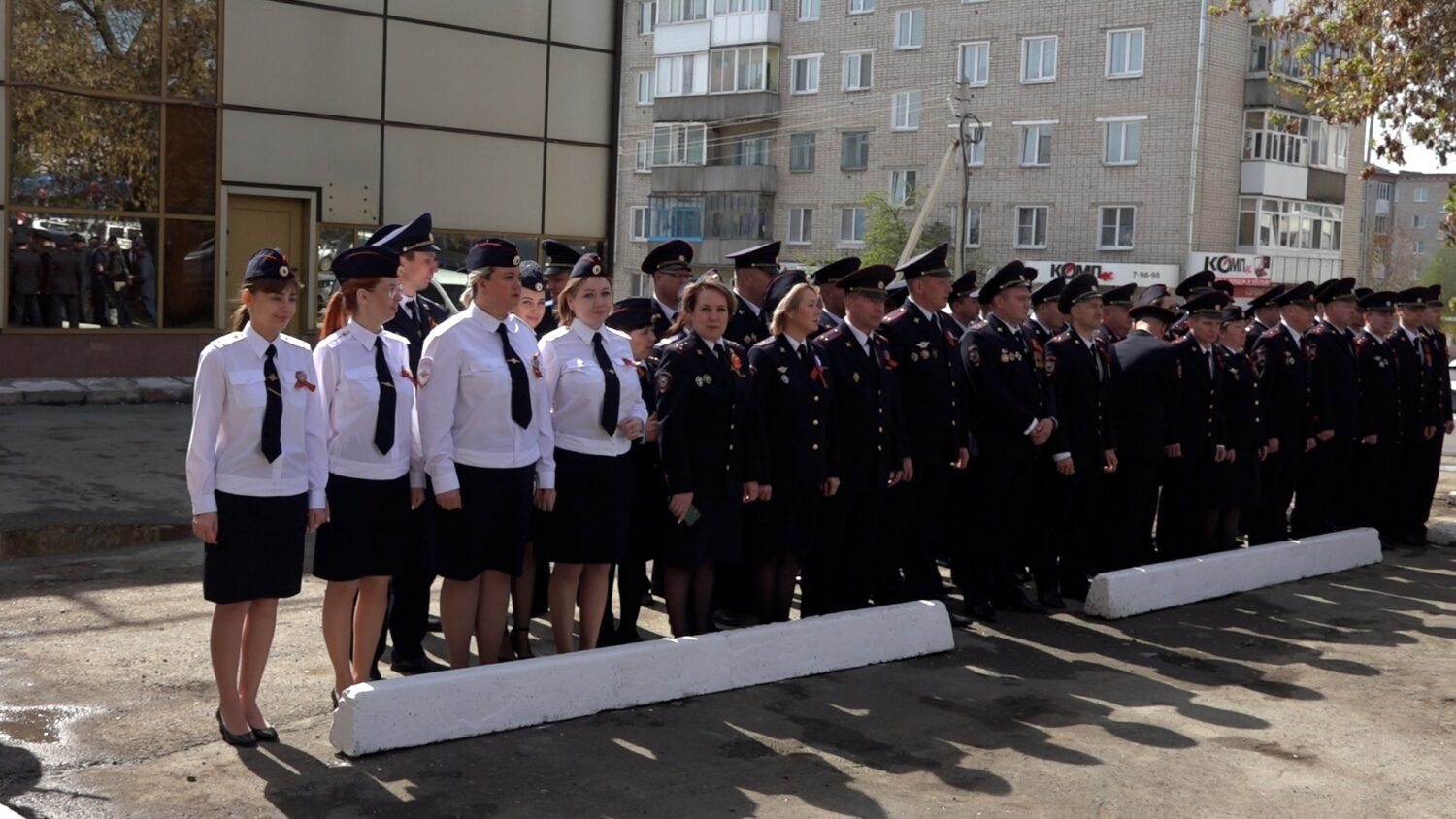 В Красноуфимске состоялось торжественное открытие мемориальной доски памяти милиционеров-фронтовиков